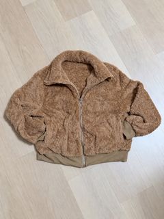 (Category: ) located in . Submitted by dolly.clothes (Listing ID 1467099703, Image 1). Description: .