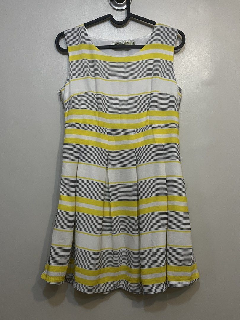 (BUNDLE) Dress (Category: Dresses) located in Quezon City. Submitted by declutteringbyjam (Listing ID 1466980867, Image 2). Description: -preloved -medium -bundle for 450 -200 each -additional for sf.