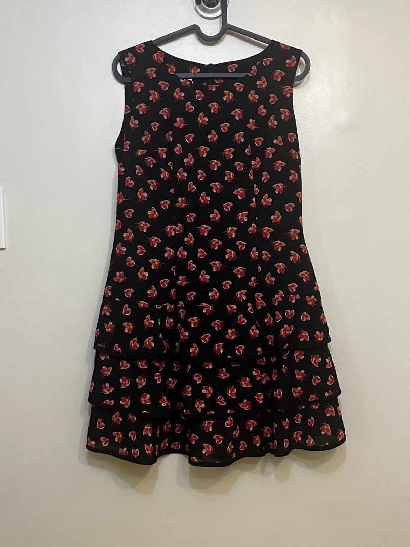 (BUNDLE) Dress (Category: Dresses) located in Quezon City. Submitted by declutteringbyjam (Listing ID 1466980867, Image 3). Description: -preloved -medium -bundle for 450 -200 each -additional for sf.
