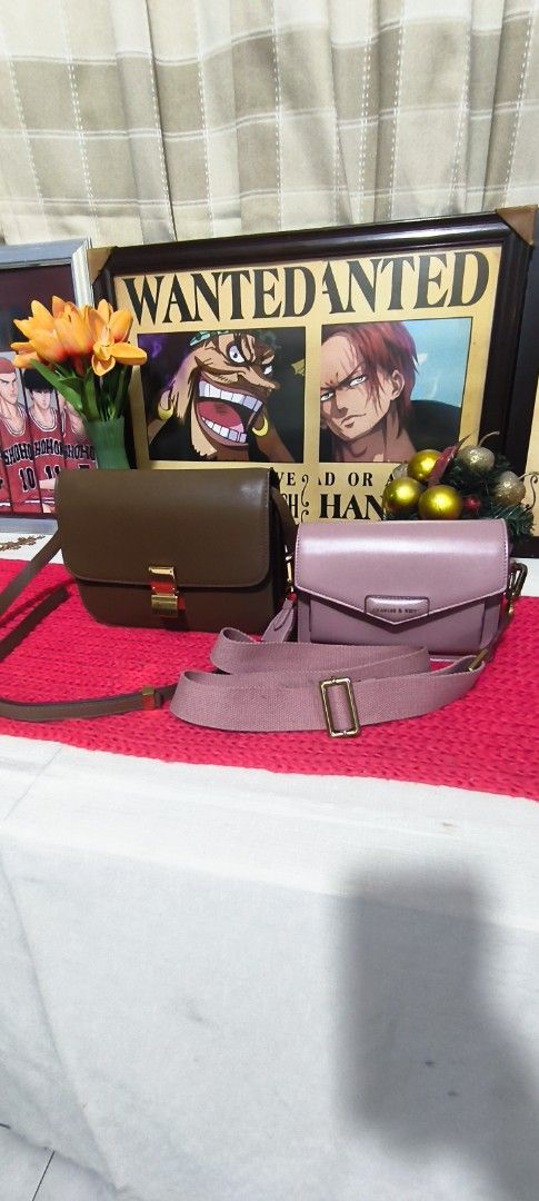 Bundle sling bag 2 for 500 (Category: Cross-body Bags) located in Manila. Submitted by shawn0320_fish (Listing ID 1467032698, Image 1). Description: pakitingnan nalang mga pictures ung flaws pero pwede pang gamitin pang araw araw para sa hindi maselan .