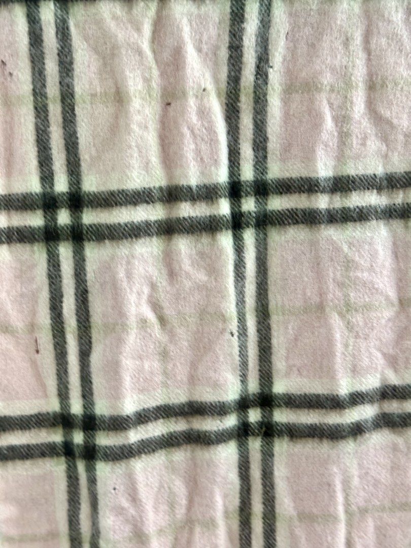 Burberry Cashmere Scarf (Category: Coats, Jackets and Outerwear) located in Tarlac. Submitted by ej202177 (Listing ID 1467168171, Image 3). Description: Auth Burberry scarf Okay pa ang cloth but have small holes Location: Tarlac .