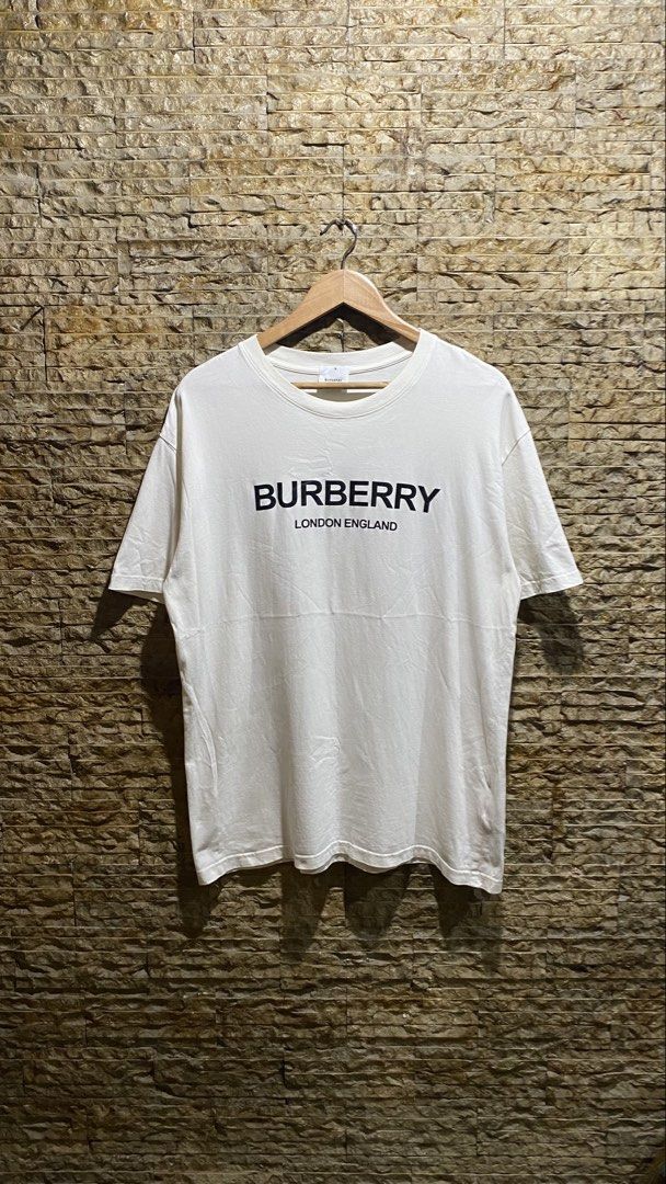 BURBERRY LONDON TEE (Category: Luxury Apparel) located in Caloocan City. Submitted by curatedgoods.ph (Listing ID 1467142953, Image 1). Description: .