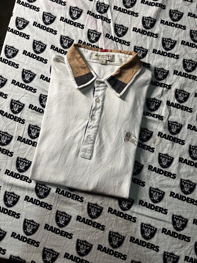 Burberry Polo (Category: Tshirts & Polo Shirts ) located in Leon. Submitted by fluffythriftshop (Listing ID 1467081073, Image 1). Description: Burberry Polo Medium 18.5x26.5 Needwash stain Excellent Condition .