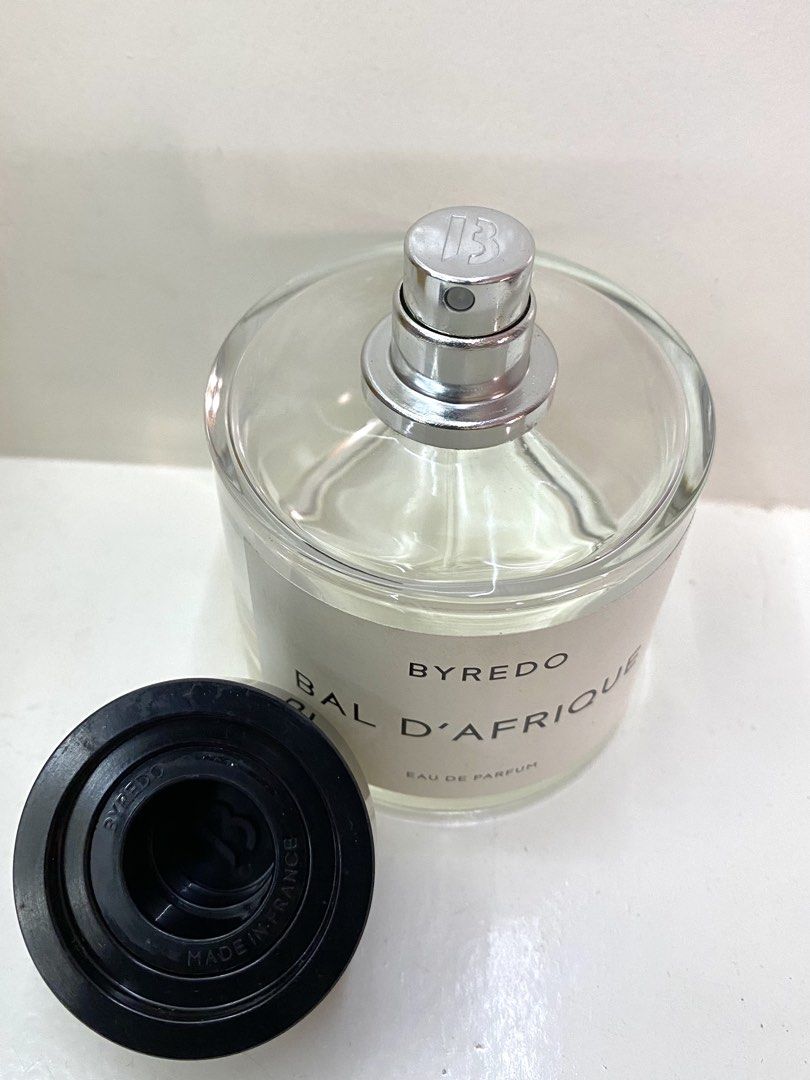 Byredo Bal D’ Afrique edp 100ml Partial (Category: Fragrance & Deodorants) located in Mexico. Submitted by happymoby (Listing ID 1467050770, Image 3). Description: Bottle size 100ml Juice level 30ml Bal d’Afrique by Byredo is a Floral fragrance for women and men. Bal d’Afrique was launched in 2009. The nose behind this fragrance is Jérôme Epinette. Top notes are Bergamot, African Marigold and Buchu or Agathosma; middle notes are Violet and Cyclam