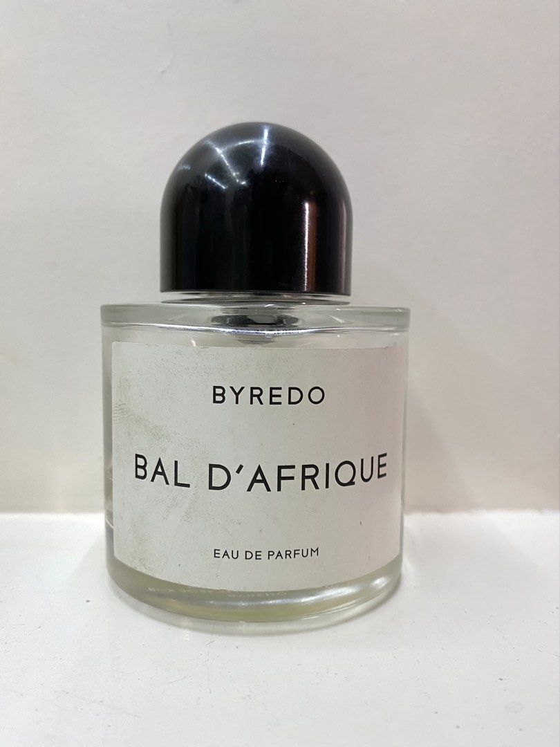 Byredo Bal D’ Afrique edp 100ml Partial (Category: Fragrance & Deodorants) located in Mexico. Submitted by happymoby (Listing ID 1467050770, Image 1). Description: Bottle size 100ml Juice level 30ml Bal d’Afrique by Byredo is a Floral fragrance for women and men. Bal d’Afrique was launched in 2009. The nose behind this fragrance is Jérôme Epinette. Top notes are Bergamot, African Marigold and Buchu or Agathosma; middle notes are Violet and Cyclam