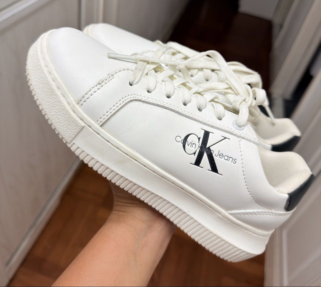 CALVIN KLEIN （分類：波鞋）位於 Hong Kong。 由 keepy22 提交（商品編號 1467167659，圖片 1）。簡介： 。
