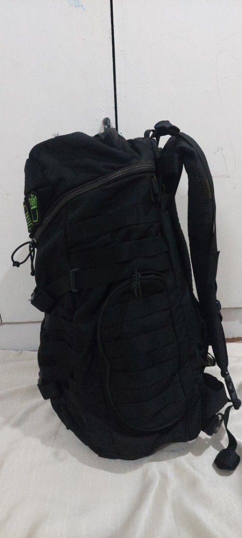 CamelBak Maximum Gear Transformer tactical backpack. (Category: Backpacks) located in Taguig. Submitted by thrifthub.ph (Listing ID 1466982737, Image 2). Description: Check all photos for details..