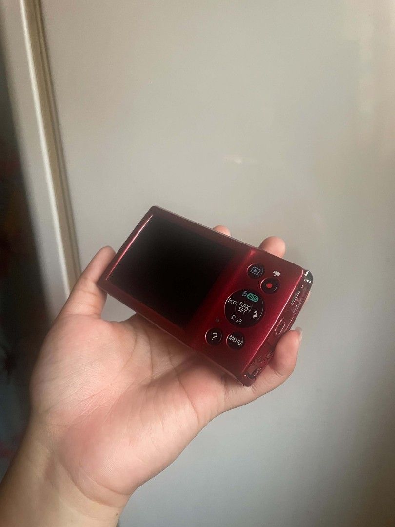 Canon Ixus 150 (Category: Cameras) located in Bacolod City. Submitted by weizzy27 (Listing ID 1467067264, Image 3). Description: 🔹Canon Ixus 150 model🔹 🔹variant: Red 🔹unit only 🔹Specs: 8x optical zoom, 16megapixels, good for outdoors & indoors, best for students and travels. 🔹No issues 🔹If interested just message me for samples. 🔹meetup iloilo city 🔹No cod, cop 🔹can do ship thru LBC sa malayo✉️.