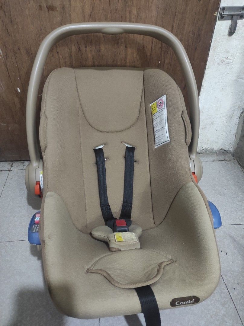 Car seat for toddler (Category: Upholstery, Seatcovers and Other Interior Parts and Accessories) located in Manila. Submitted by avaclothingph (Listing ID 1466975154, Image 1). Description: Car seat for toddler.