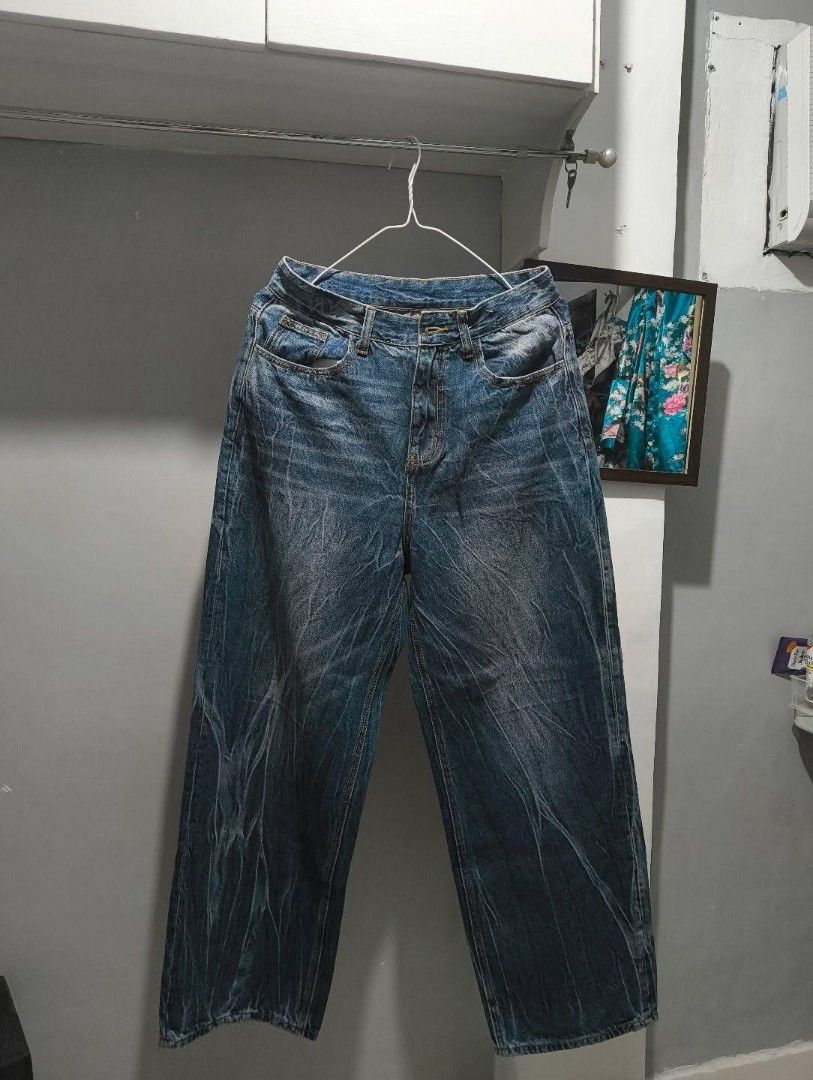 CARHARTT PANTS (Category: Jeans) located in Iloilo. Submitted by thrift0ry. (Listing ID 1467140090, Image 2). Description: CARHARTT BAGGY PANTS / REPATCH 🔥 DIMES 31.5 / 43 EXCELLENT/ CRISPY CONDITION ✅ AS NEW ✅ NO ISSUE ✅ NO FLAWS ✅ YKK ZIP ✅ DMDMDM‼️.