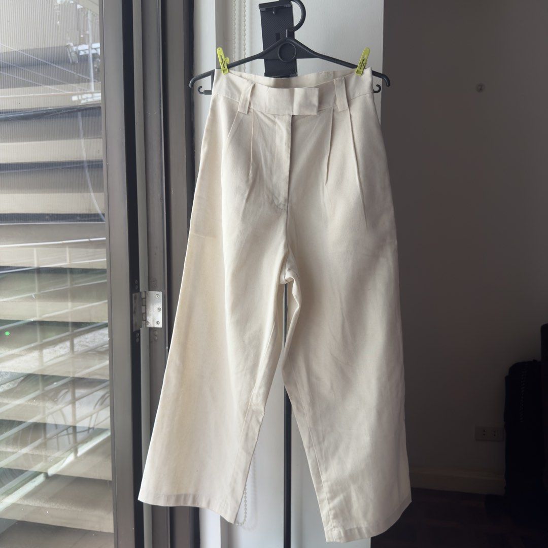 Carino Nadia Pants (Category: Other Bottoms) located in Makati City. Submitted by avlca (Listing ID 1467035403, Image 2). Description: Carino Nadia Pants used once or twice only RFS: doesnt fit me anymore 📦 Buyer to arrange pickup from my address 📍 Legazpi Village, Makati Buyers to please note: - I do not entertain accounts with little to no buyer/seller reviews - I do not entertain “lp?” “last price?” Instead, offers are kindly considered or n
