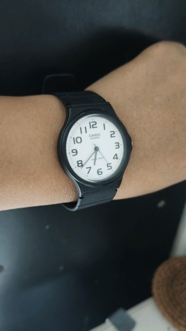 Casio MQ-24 Analog Watch Black White (Category: Women's Watches) located in Taguig. Submitted by mercyeugen28914 (Listing ID 1467088771, Image 2). Description: preloved Japan Watch Casio White Dial rubber strap .