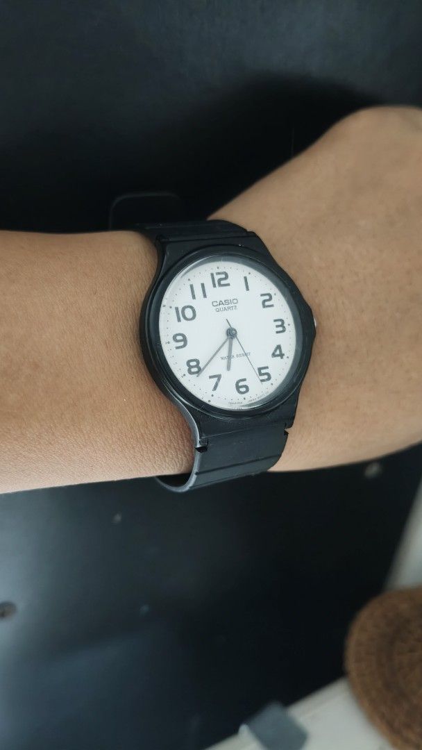Casio MQ-24 Analog Watch Black White (Category: Women's Watches) located in Taguig. Submitted by mercyeugen28914 (Listing ID 1467088771, Image 1). Description: preloved Japan Watch Casio White Dial rubber strap .