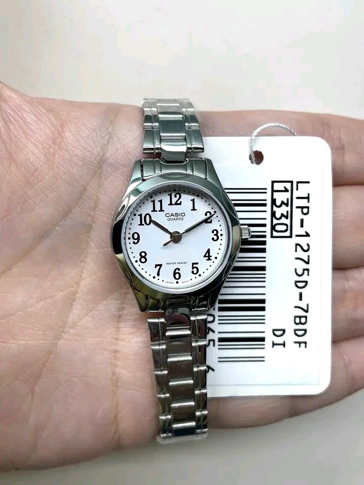Casio Silver Watch Original (Category: Women's Watches) located in Caloocan City. Submitted by cheskhaionlinestore2.0 (Listing ID 1466999127, Image 1). Description: Orig C Silver Watch ₱2150 each only ⚡ Complete Inclusions 💕 Water Resistant Cheaper than Mall Price 😍 We ship LBC Nationwide 🚚 Pm for Inquires and Orders 👌🏻.