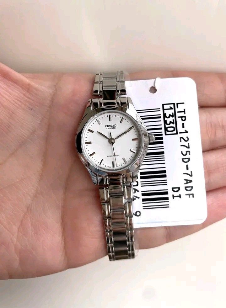Casio Silver Watch Original (Category: Women's Watches) located in Caloocan City. Submitted by cheskhaionlinestore2.0 (Listing ID 1466999127, Image 3). Description: Orig C Silver Watch ₱2150 each only ⚡ Complete Inclusions 💕 Water Resistant Cheaper than Mall Price 😍 We ship LBC Nationwide 🚚 Pm for Inquires and Orders 👌🏻.