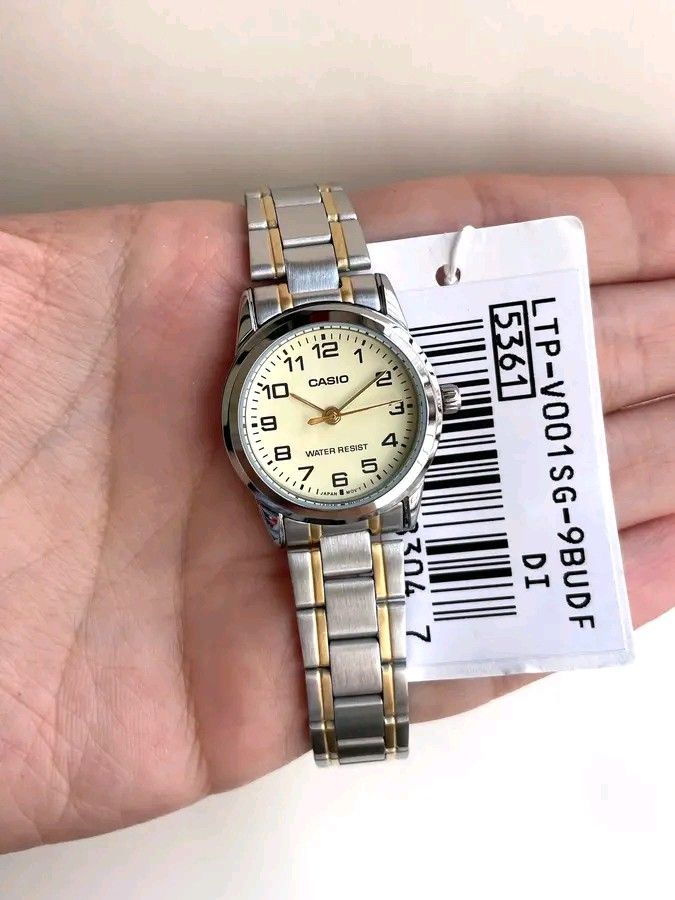 Casio Watch for Her (Category: Women's Watches) located in Caloocan City. Submitted by cheskhaionlinestore2.0 (Listing ID 1466998615, Image 1). Description: Orig C Silver Watch ₱2150 each only ⚡ Complete Inclusions 💕 Water Resistant Cheaper than Mall Price 😍 We ship LBC Nationwide 🚚 Pm for Inquires and Orders 👌🏻.