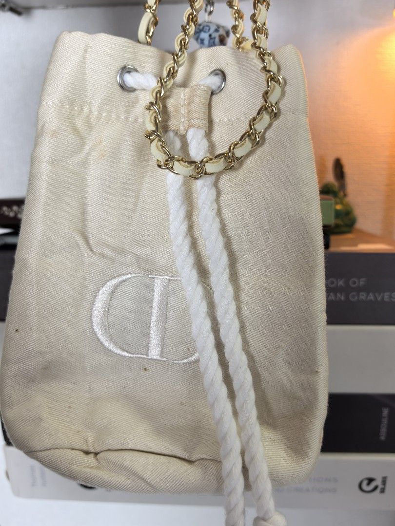 CD dior mini bag (Category: Luxury Bags & Wallets) located in Baguio. Submitted by ashzachary (Listing ID 1467123725, Image 2). Description: CD dior mini bag Condition :Excellent condition Color rate 10/10 Size :small No issues No flaws Super ganda sa personal Pm. More details Good quality Plsss 📌No Bogus 📌No return MOP What you see is what you get PALAWAN, CEBUNA GCASH AND BDO Reminder😊 We're selling thrifted clothes so please manage you expe