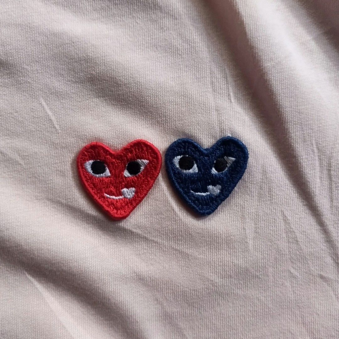 CDG Play Tee (Category: Activewear) located in Manila. Submitted by thriftinefolife (Listing ID 1467074835, Image 2). Description: Excellent Condition No issue Size Medium on Tag.