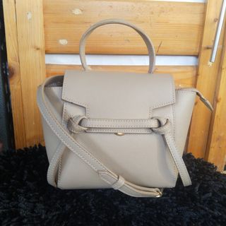 (Category: ) located in . Submitted by dione_closet503 (Listing ID 1467132921, Image 1). Description: .