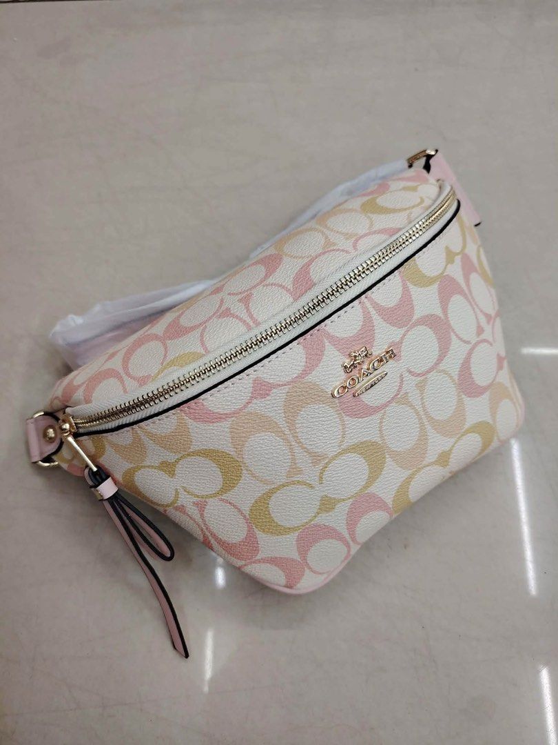 CH Belt Bag with box bnew (Category: Cross-body Bags) located in Manila. Submitted by mimi4373 (Listing ID 1467114978, Image 2). Description: - Auth Coach belt bag and crossbody purse options.