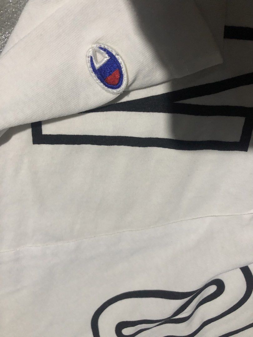 CHAMPION BIG SCRIPT (Category: Activewear) located in Manila. Submitted by buksthrifthing (Listing ID 1466975365, Image 3). Description: 23 by 29 XL No issue Excellent condi Fresh from bale .
