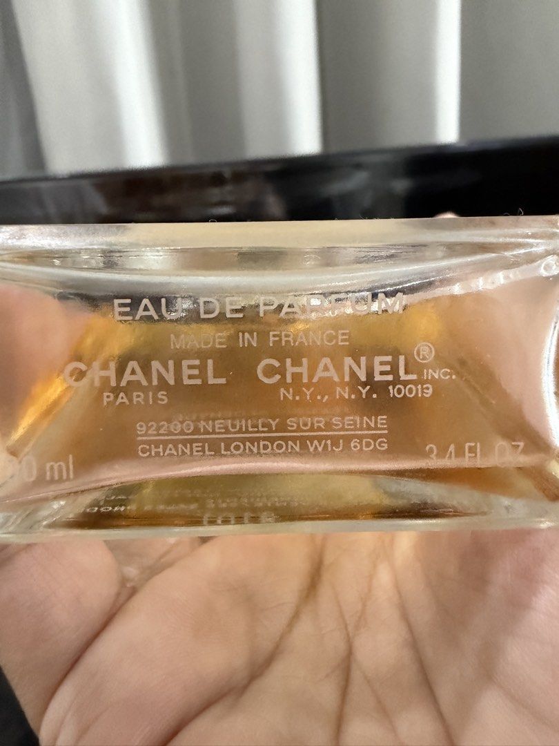 Chanel No. 5 Eau De Parfum Tester 100ml (Category: Fragrance & Deodorants) located in San Antonio. Submitted by luvstuffffff (Listing ID 1467038277, Image 2). Description: - Authentic Chanel No. 5 Eau de Parfum (100ml / 3.4 oz tester bottle) - Tester version marked "Demonstration Not for Sale" on the bottom with batch codes - Classic floral aldehydic scent straight from Paris - Iconic glass bottle featuring clear cap, gold collar, and CC logo nec