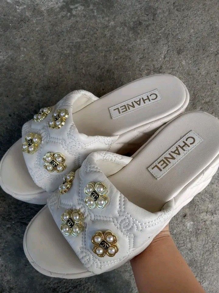 Chanel White Cream sandals (Category: Sandals) located in Koronadal. Submitted by joeannmahi28609 (Listing ID 1467120153, Image 2). Description: Chanel sandals made in Italy size eur 39 for women's only coded in goods condition ukay source sino bet nito ganda Chanel mine nyo na.