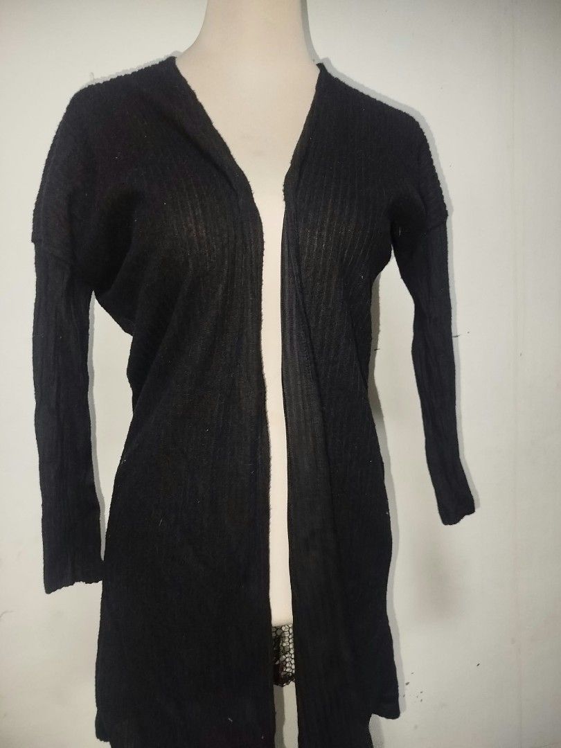 Charlotte Russe Cardigan (Category: Coats, Jackets and Outerwear) located in Manila. Submitted by shoppebymaria (Listing ID 1467096810, Image 1). Description: With lace detail at the back can fit up to medium.