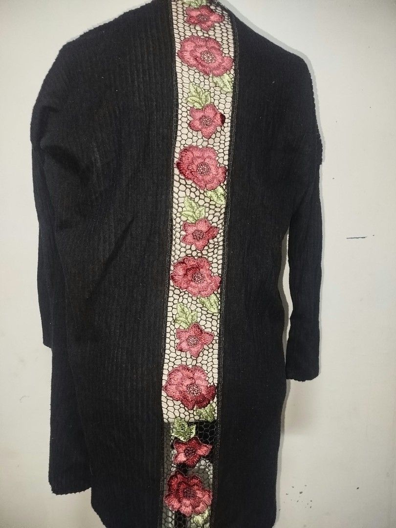 Charlotte Russe Cardigan (Category: Coats, Jackets and Outerwear) located in Manila. Submitted by shoppebymaria (Listing ID 1467096810, Image 2). Description: With lace detail at the back can fit up to medium.