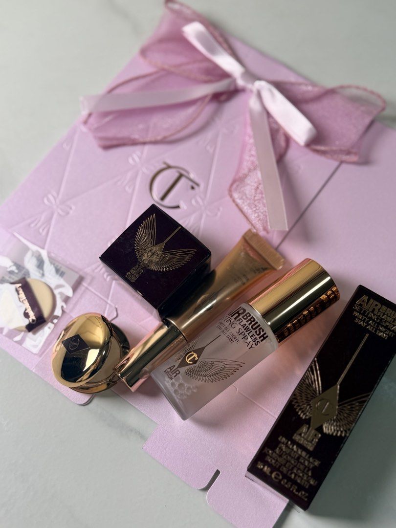 CHARLOTTE TILBURY GIFT SET (Category: Makeup) located in Las Pinas. Submitted by tragicallychicbyerin_ph (Listing ID 1467100989, Image 1). Description: 🎀 CHARLOTTE TILBURY GIFT SET🎀 Perfect for gifting or a little treat for yourself!💄 🎁 4-Piece Set with Limited Edition Packaging Set includes: * Setting Spray — 15ml * Pillow Talk Light Wand Highlighter — 5ml * Setting Powder with Puff * Limited Edition Ribbon Packaging 🎀 📸 Actual product pho