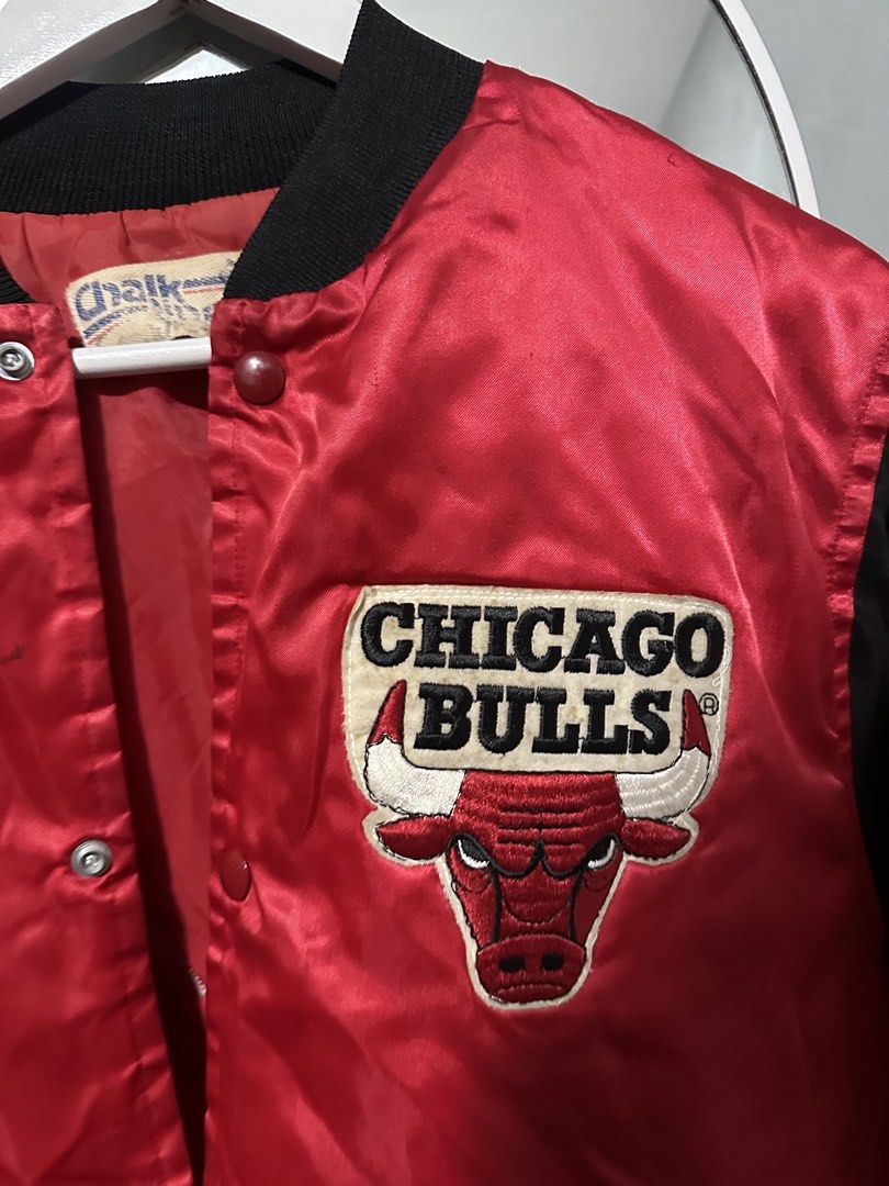Chicago bulls (Category: Coats, Jackets and Outerwear) located in Manila. Submitted by choooooochoooo (Listing ID 1466993358, Image 2). Description: .
