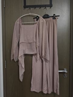 (Category: ) located in . Submitted by open_closet (Listing ID 1467037049, Image 1). Description: .