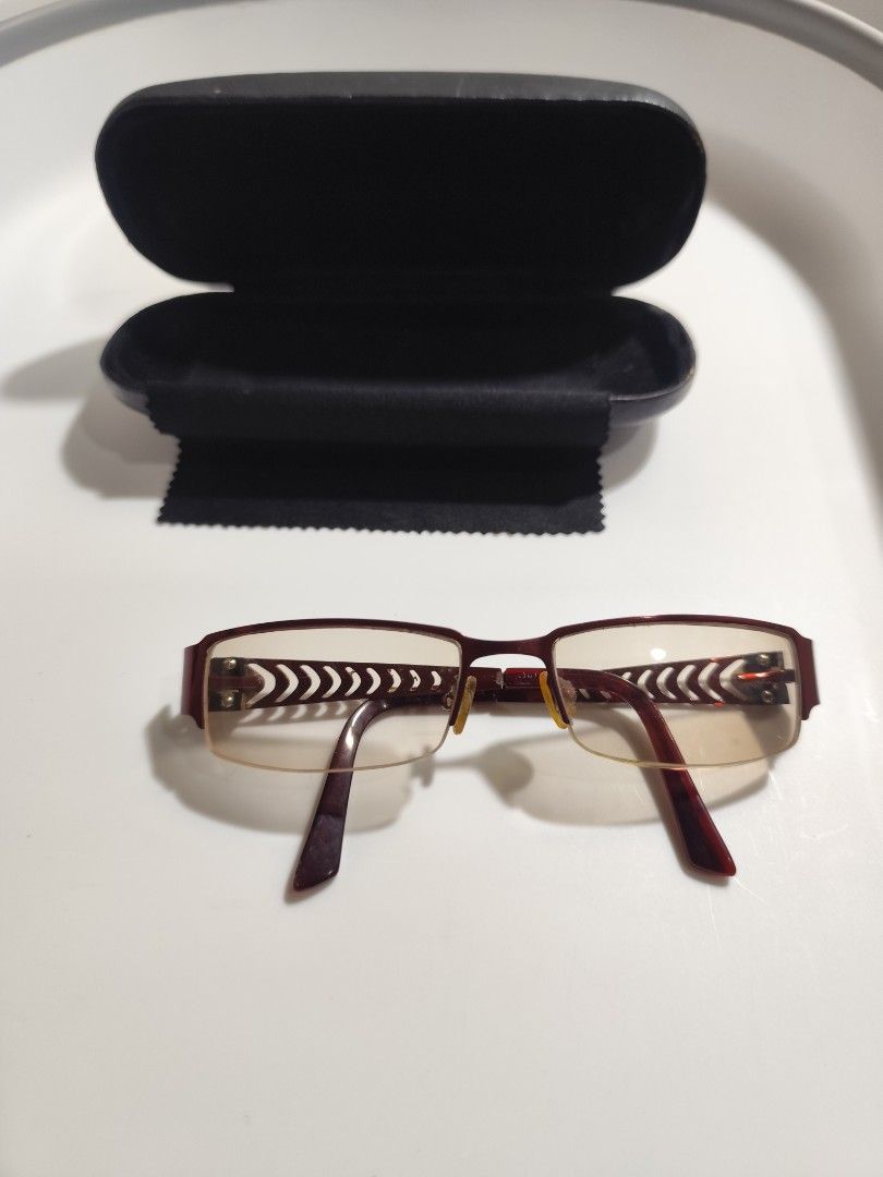 Christian Dior Frame (Category: Sunglasses & Eyewear) located in Cebu City. Submitted by icoolectnsellect (Listing ID 1467148902, Image 1). Description: Issue: Minor Scratch, Dirt and RX lens. Bought at Garage Sale. Authenticity not Guaranteed, di ko alam if legit or Fake. Buy @ your own Risk. All EyeGlasses or Sun Glasses ay may Grado or Prescription Glasses. Please be careful para di masira mata nyo, you can change the lens and frame na lng kun