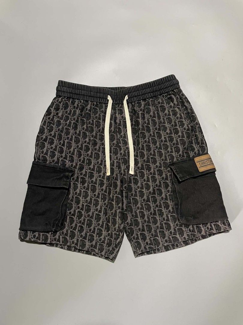Christian Dior Oblique Cargo (Category: Shorts) located in Cavite. Submitted by imgnr0 (Listing ID 1467083890, Image 1). Description: excellent condition Unisex check details pic size M dimes: 14-30x18 hem: 10.5 message for more details.
