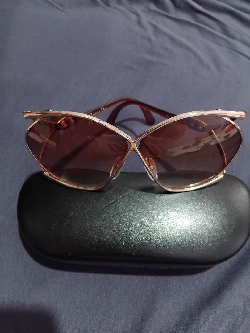 Christi@n Dior 2056 (Category: Luxury Accessories) located in Antipolo. Submitted by ajb1978 (Listing ID 1467035437, Image 1). Description: Vintage Christian Dior 2056 sunglasses. Case not available anymore..