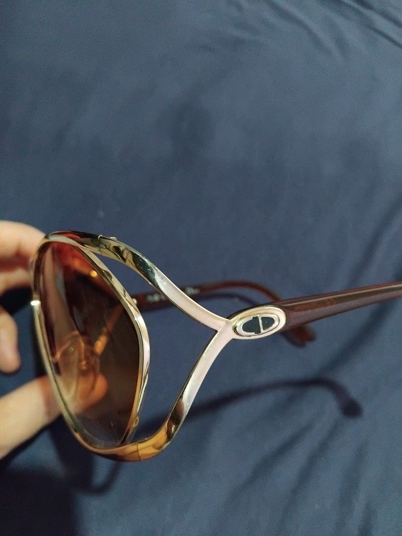 Christi@n Dior 2056 (Category: Luxury Accessories) located in Antipolo. Submitted by ajb1978 (Listing ID 1467035437, Image 3). Description: Vintage Christian Dior 2056 sunglasses. Case not available anymore..