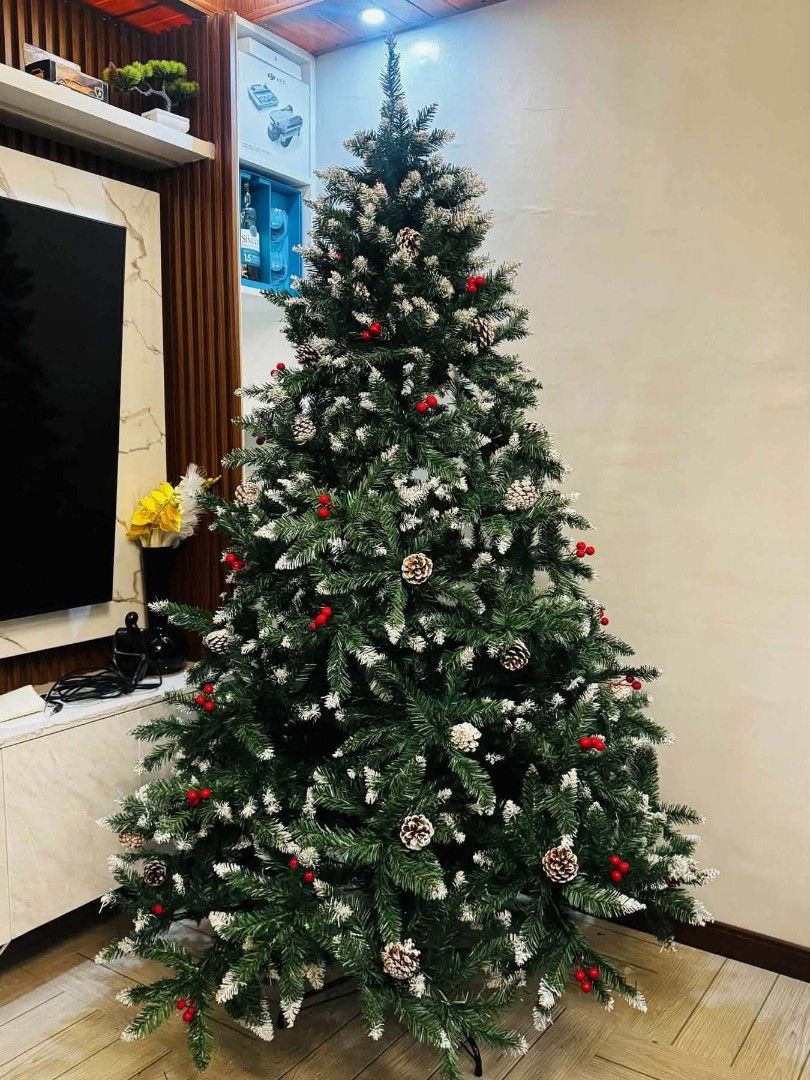 Christmas tree with decorations (Category: Other Home Decor) located in Manila. Submitted by warmcrystal_e4d342 (Listing ID 1467086187, Image 1). Description: Xmas tree and decorations pick up or lalamove..