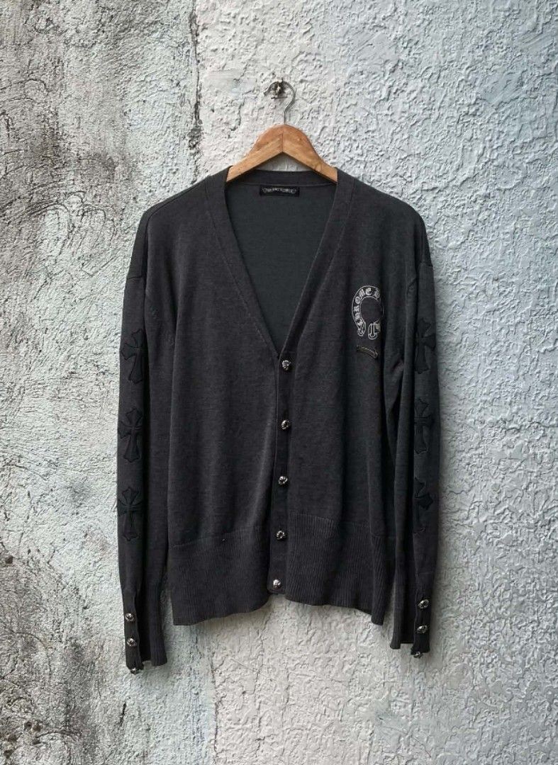 CHROME HEARTS (Cardigan) (Category: Activewear) located in Mabalacat. Submitted by mrcee (Listing ID 1467056551, Image 1). Description: CHROME HEARTS (CARDIGAN) VERY GOOD CONDITION 22X26 BOXY FITTINGS SUPER GANDA NETO SA PERSONAL MAKAPAL DM SA OTHER DETAILS📩 CAN DO VC🎥.