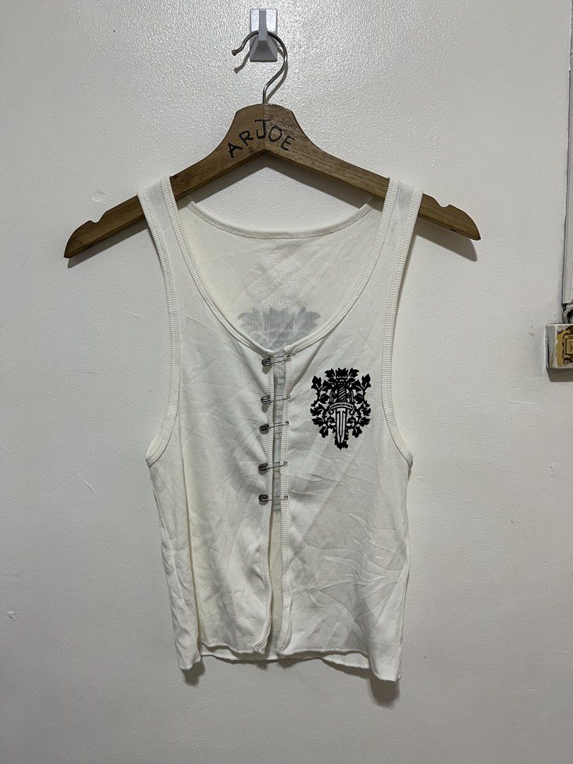 Chrome hearts tank tops (Category: Sleeveless) located in Bulacan. Submitted by arjoeocano-36257 (Listing ID 1467167880, Image 2). Description: Chrome hearts tank tops Excellent condition 9/10 Size small 480 php Loc: bulacan.