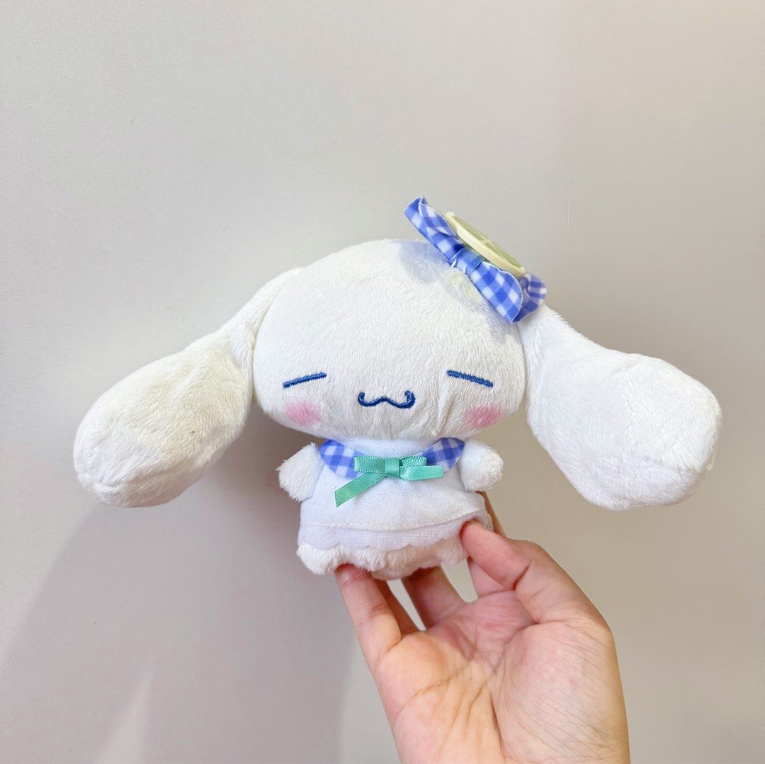 Cinnamoroll Sanrio Closed Eyes Small Plush (Category: Plushies & Soft Toys) located in Manila. Submitted by ashyyel_ (Listing ID 1467155798, Image 1). Description: .