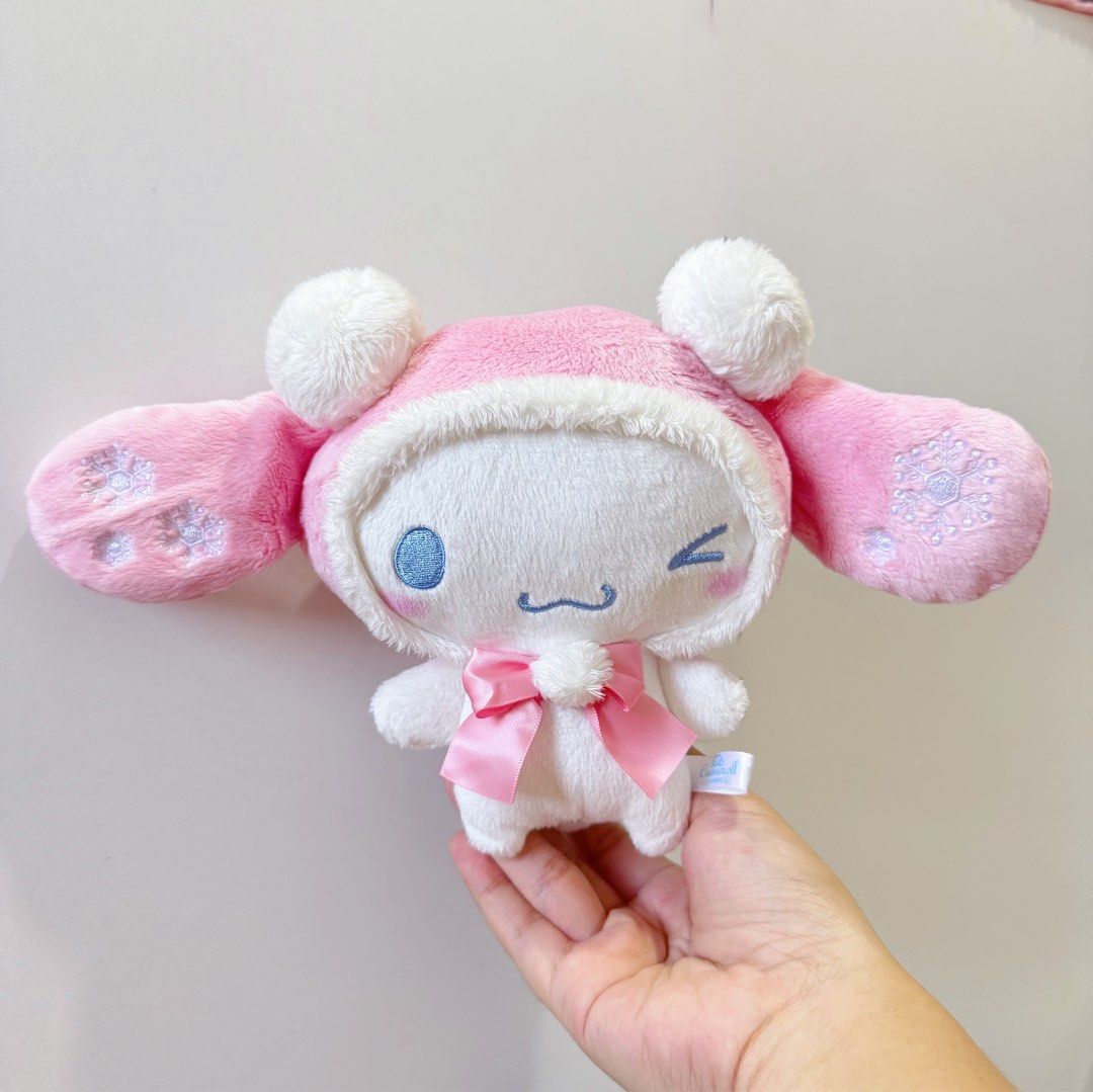 Cinnamoroll Sanrio Pink Winter Small Plush (Category: Plushies & Soft Toys) located in Manila. Submitted by ashyyel_ (Listing ID 1467155671, Image 1). Description: like newn.