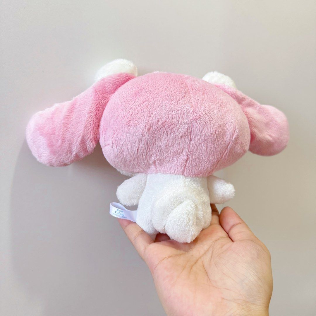 Cinnamoroll Sanrio Pink Winter Small Plush (Category: Plushies & Soft Toys) located in Manila. Submitted by ashyyel_ (Listing ID 1467155671, Image 2). Description: like newn.