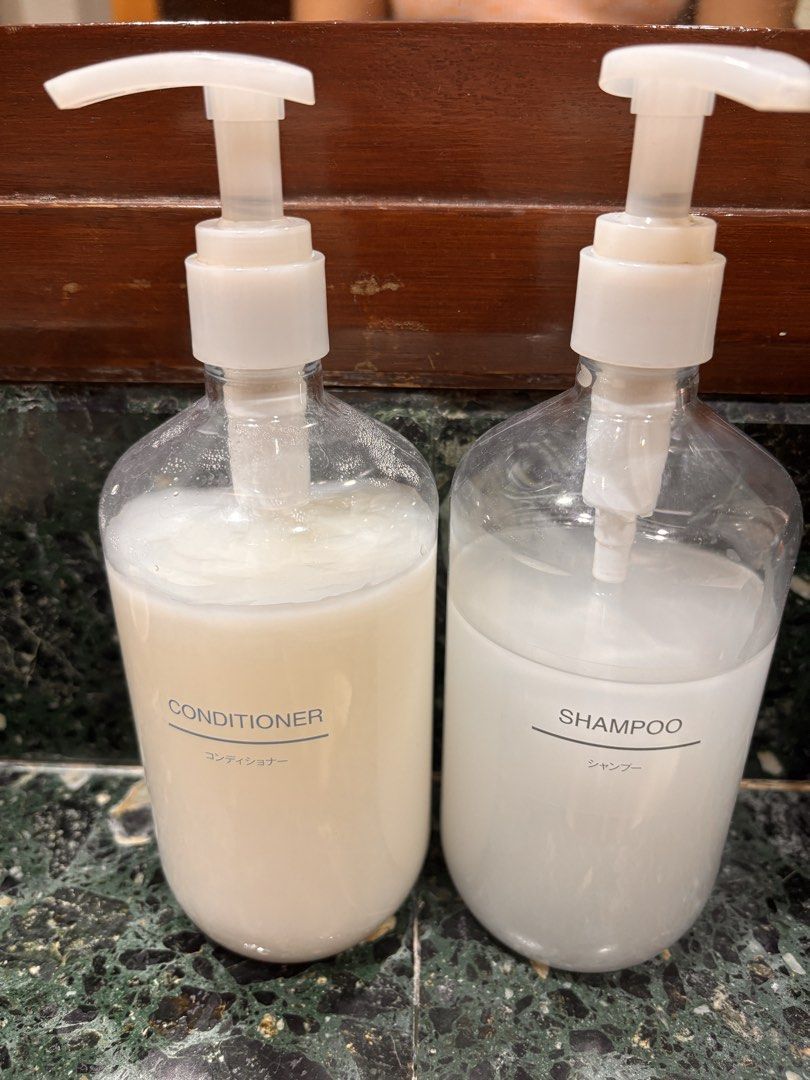 MUJI Shampoo and Conditioner (Category: Hair) located in Makati City. Submitted by bebopthelula (Listing ID 1467014667, Image 1). Description: MUJI shampoo and conditioner Used a few times Take both for 400 RFS: not good for my dry and thick hair.