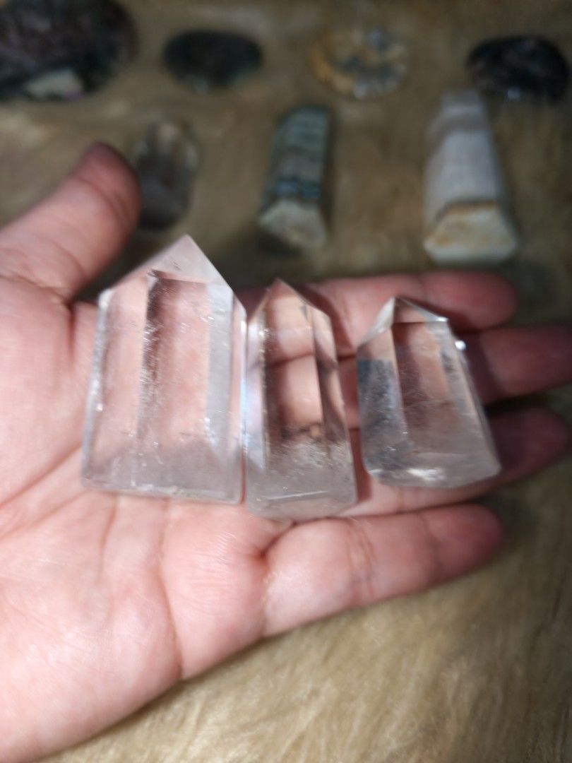 Clear Quartz Tower Bundle Take All (Category: Precious Stones) located in Quezon City. Submitted by piaoliangcollections.ph (Listing ID 1467078094, Image 3). Description: Take it all for 2K. Clear quartz is a transparent silicon dioxide crystal known in metaphysical practices as the "master healer". It is widely valued for its ability to absorb, store, release, and regulate energy. Key Benefits & Metaphysical Properties Energy Amplification: Acts
