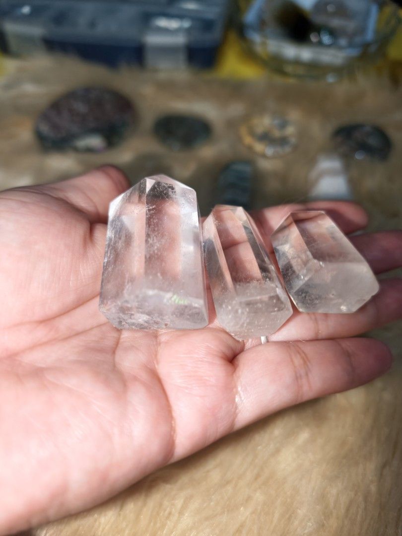 Clear Quartz Tower Bundle Take All (Category: Precious Stones) located in Quezon City. Submitted by piaoliangcollections.ph (Listing ID 1467078094, Image 2). Description: Take it all for 2K. Clear quartz is a transparent silicon dioxide crystal known in metaphysical practices as the "master healer". It is widely valued for its ability to absorb, store, release, and regulate energy. Key Benefits & Metaphysical Properties Energy Amplification: Acts