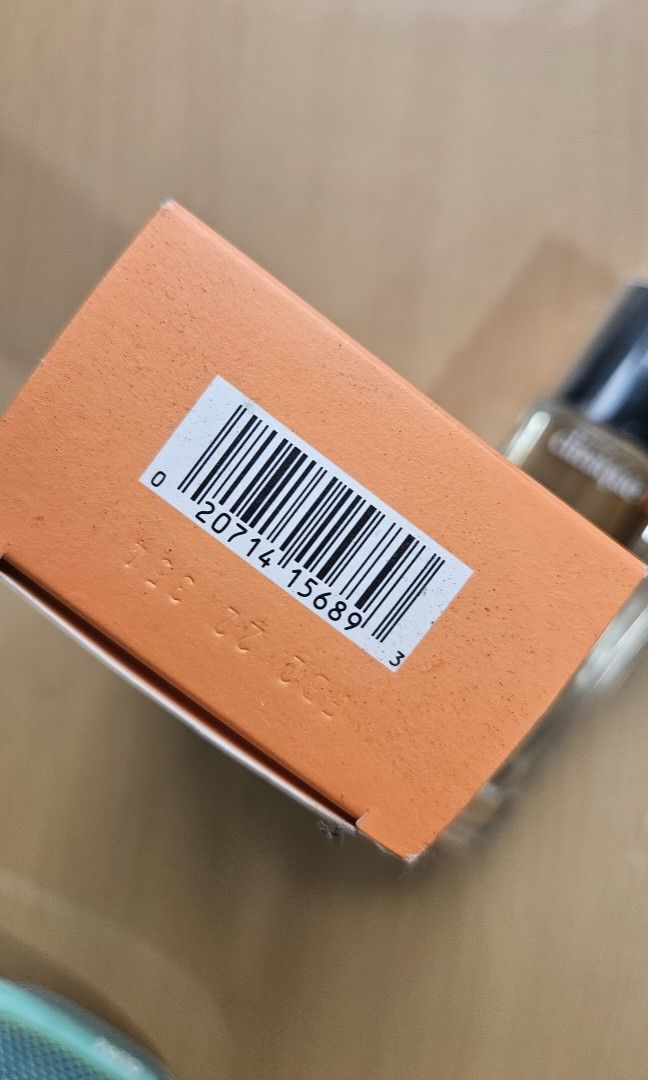 Clinique Happy Perfume Spray 100ml with Box (Category: Fragrance & Deodorants) located in Quezon City. Submitted by preppyraven (Listing ID 1467047615, Image 2). Description: Selling a preloved Clinique Happy Perfume Spray (100ml) with its original orange presentation box. Condition: Preloved. Fill level is very high, easily around 50% to 60% full (see photos). Where it was bought: Purchased last year online from JP Fragrance Shop (one of the mos
