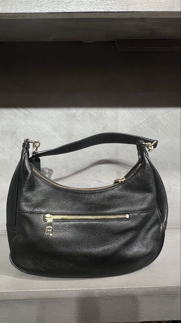 Coach 2way sling/kili (Category: Luxury Bags & Wallets) located in Manila. Submitted by source.selection (Listing ID 1467164763, Image 3). Description: .