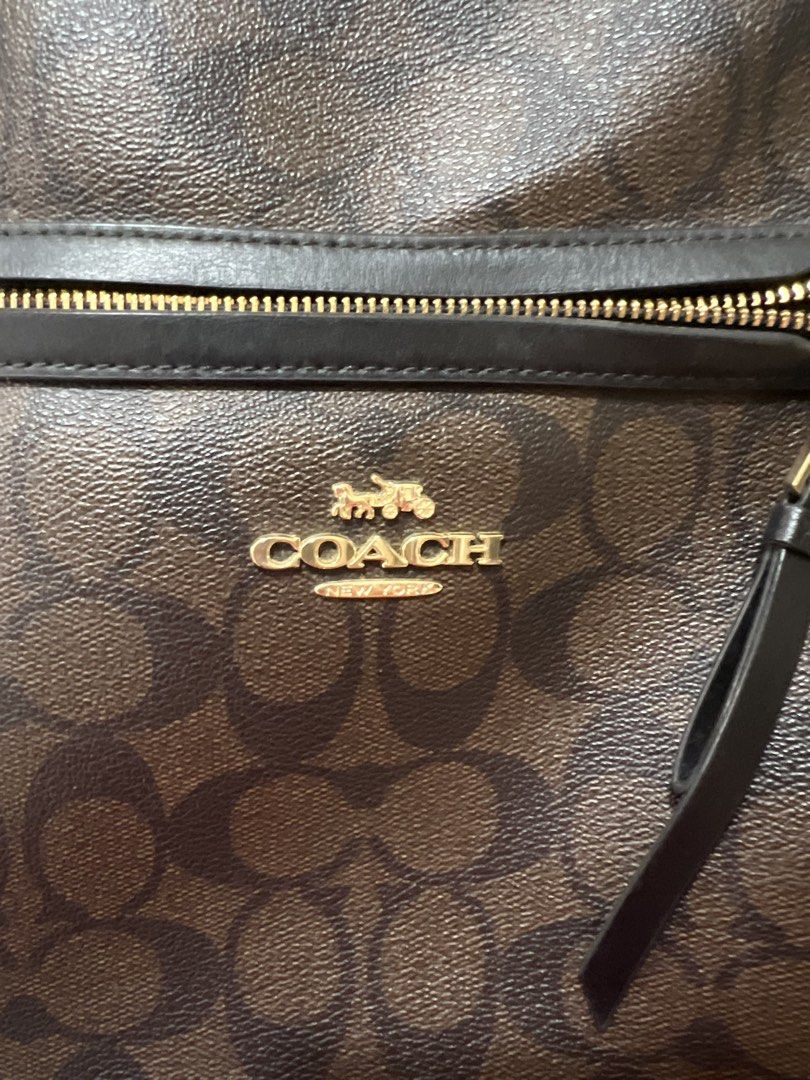 COACH BAG (Category: Cross-body Bags) located in Manila. Submitted by millie.moon (Listing ID 1466995845, Image 3). Description: COACH SLING/CROSS BODY BAG LIKE NEW used twice. RFS: I dont need it anymore.