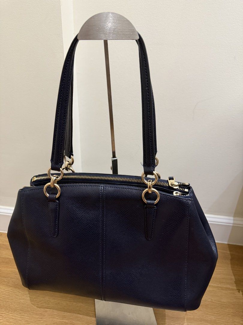 Coach Christie Carryall (Category: Shoulder Bags) located in Taguig. Submitted by slay.ph (Listing ID 1467030081, Image 2). Description: Good as new 100% Original.