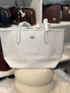 (Category: ) located in . Submitted by bagsboutiqueph (Listing ID 1467110979, Image 1). Description: .